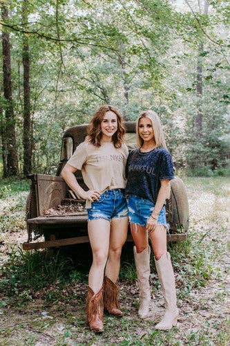 MK480 Thankful Acid Washed Studs SL Tee - Charcoal: Charcoal / M