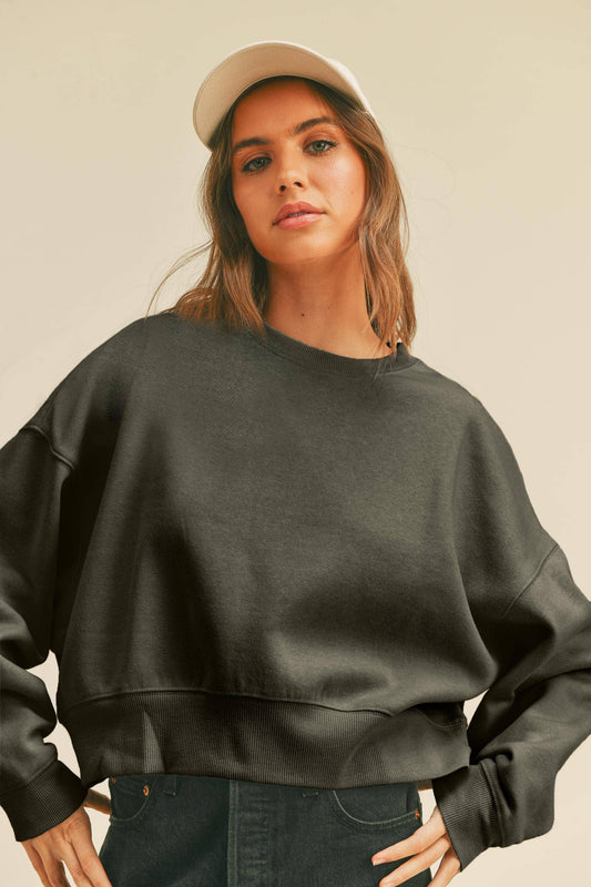 Blank Short Cropped Long Sleeve Sweatshirt: Black / M