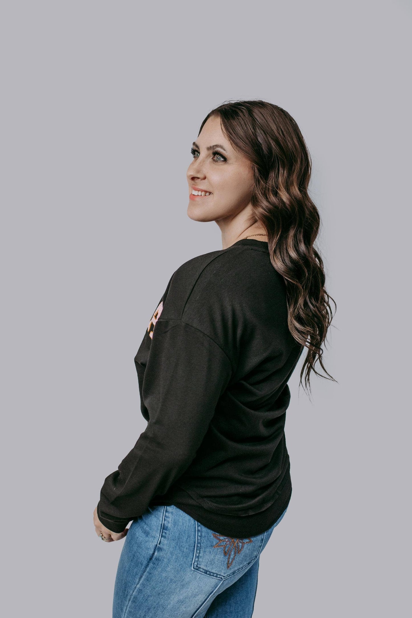 MK393 MAMA Chenille Sequins Embroidery Sweatshirt: Black / M