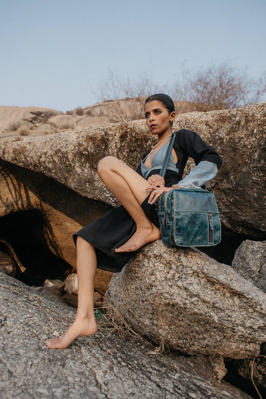 Livi Leather/Hairon Bag: 8.5HX8.75WX3D S-52"